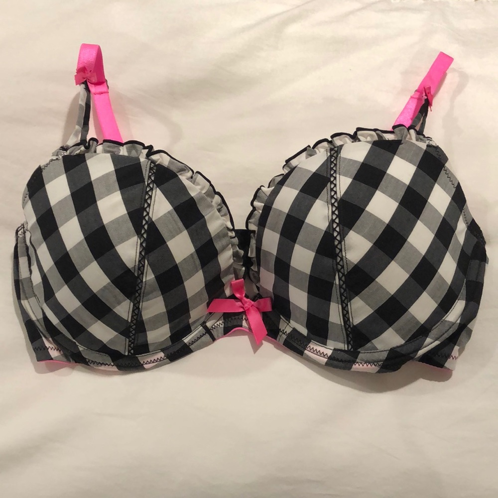 Victoria Secret set, bra size 36D, pink and black and underwear size L